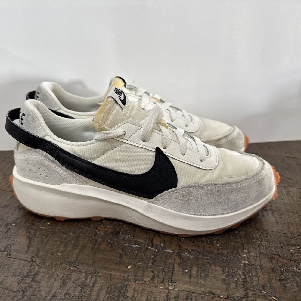 Nike Waffle Debut Running Sneakers Sail Black Gum Women's Size 9 DH9523-109